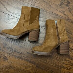 Women's Tan Suede Ankle Boots